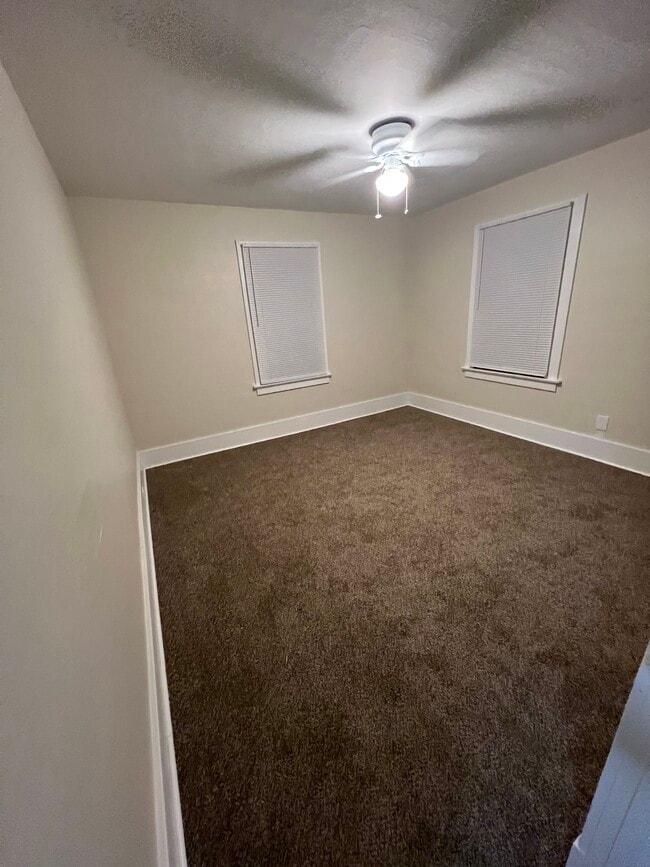 Building Photo - 104 Seward Ave