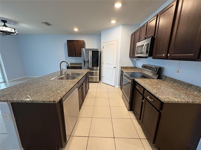 Building Photo - 8216 Bilston Village Ln