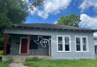 Building Photo - Single Family Home
