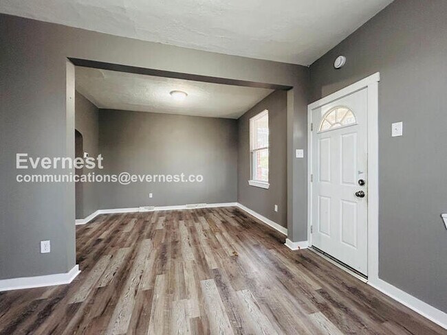 Building Photo - 763 Shaw Ave