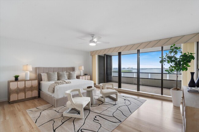 Building Photo - 100 Lakeshore Dr