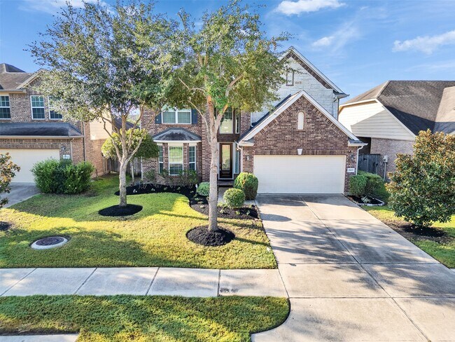 Building Photo - 28655 Maple Red Dr