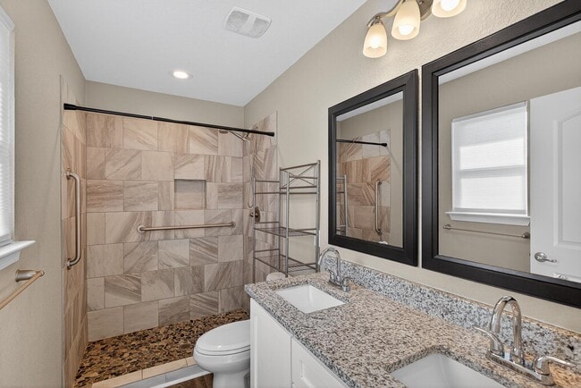 Building Photo - 830 Cypress Ln