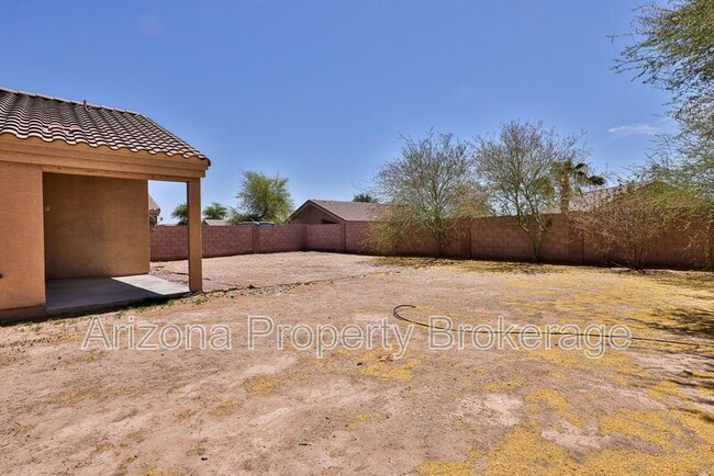 Building Photo - 16011 W Kendall St