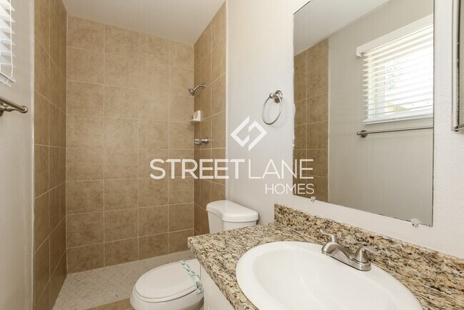 Building Photo - Charming 4 bedroom home in Phoenix!