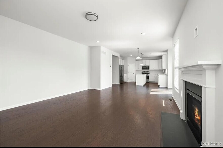Building Photo - 3449 Haverford Dr