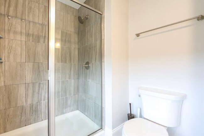 Building Photo - 8 Riverstone Way