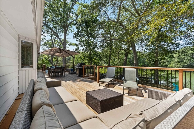 Building Photo - 1345 Long Creek Dr