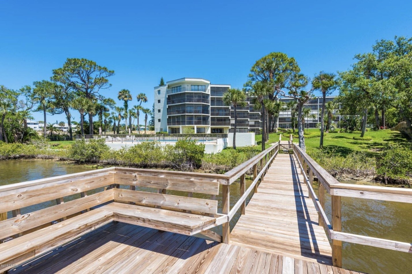 Building Photo - 944 Peninsula S Dr