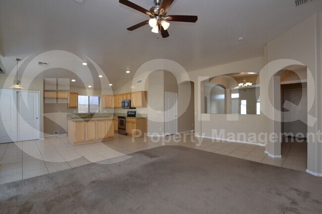 Building Photo - 534 E Ironwood Dr