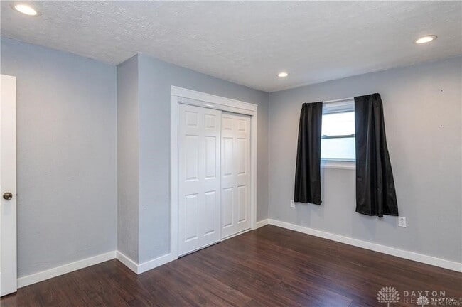 Building Photo - 1227 Frayne Dr