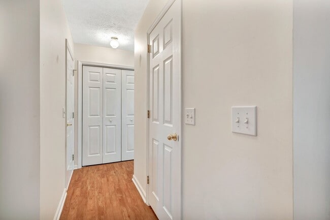 Building Photo - One acre lot with first floor suite in bea...