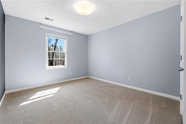 Building Photo - 2207 Heritage Trace Dr