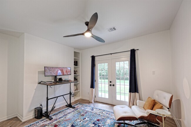 Building Photo - 11492 Majestic Dr