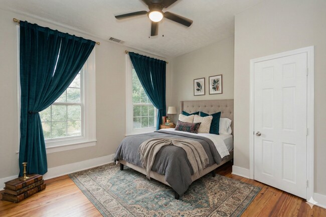 Building Photo - 315 W Chappell St