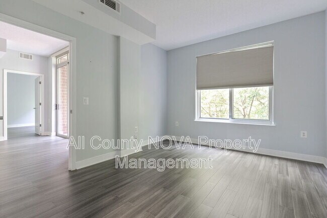 Building Photo - 820 N Pollard St
