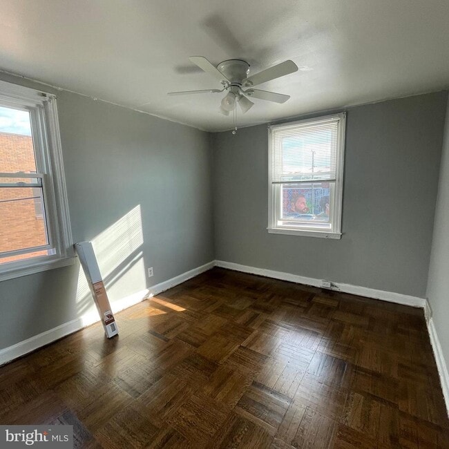 Building Photo - 1430 Greeby St