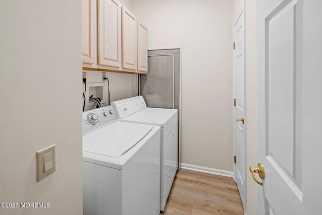 Building Photo - 104 Mirage Blvd