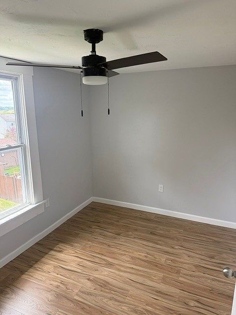 Building Photo - Home with office