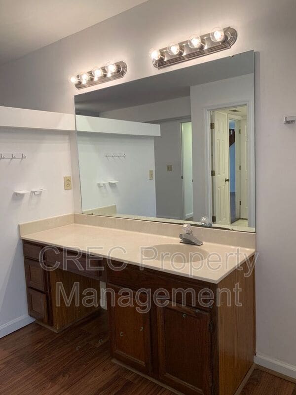 Building Photo - 1979 Tison Ln