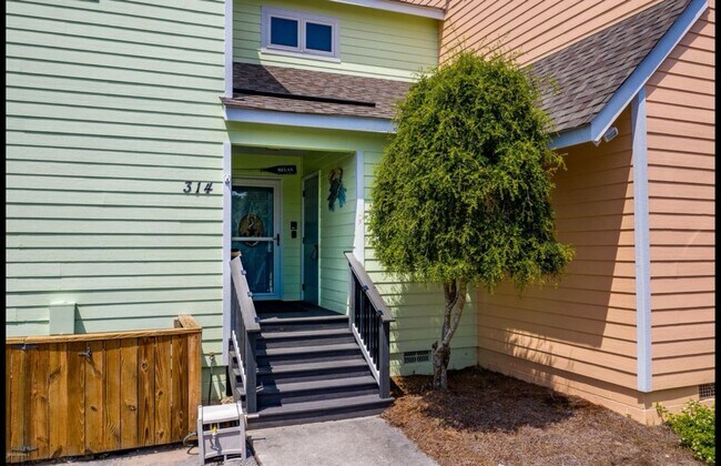 Building Photo - Winter Rental in Pine Knoll Shores
