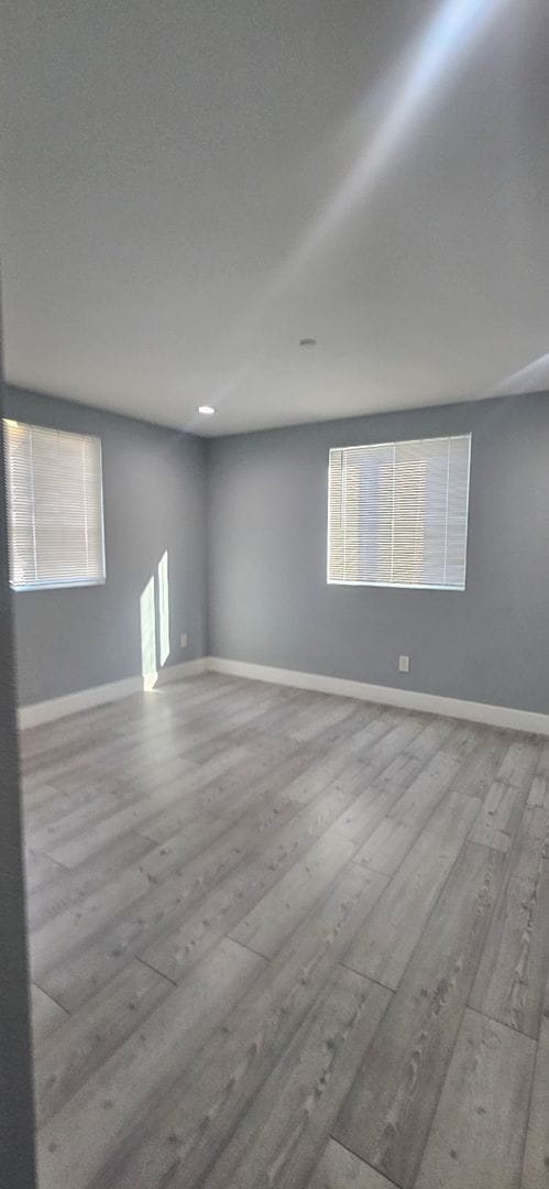 Building Photo - 60(1662B)