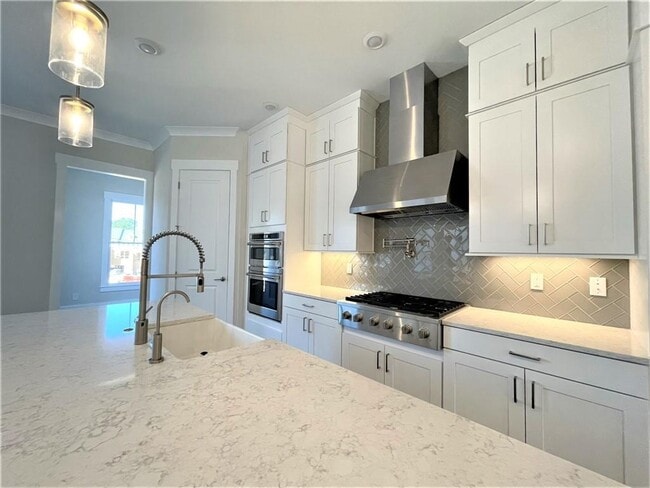 Building Photo - 892 Mayfield Rd