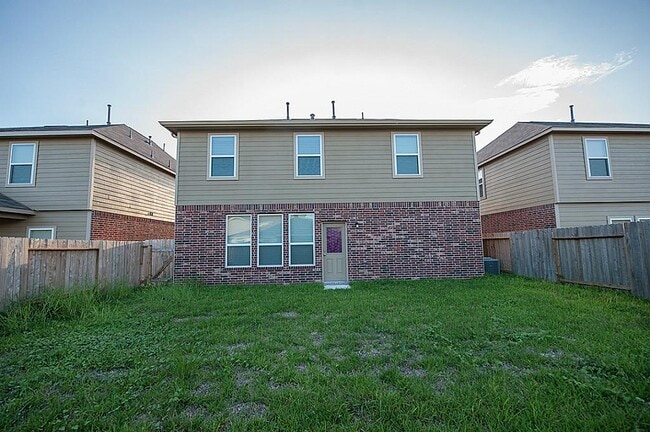 Building Photo - 18519 Each Elm Way