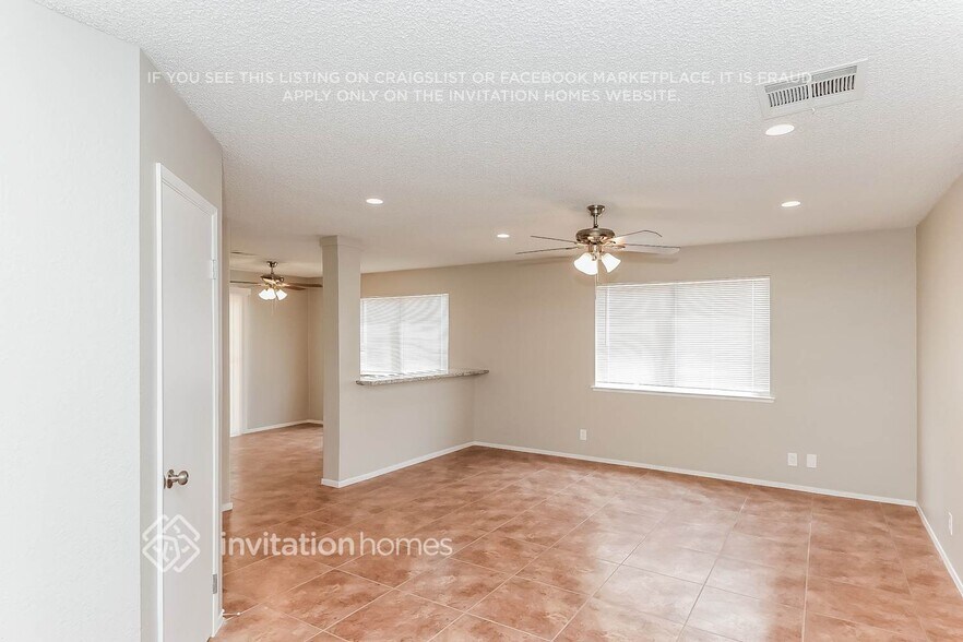 Building Photo - 595 Jackson Dr