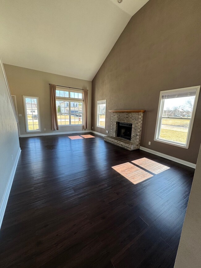 Building Photo - 836 Wingate Pl