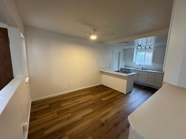 Building Photo - Beautiful 4 Bedroom House Available Now!