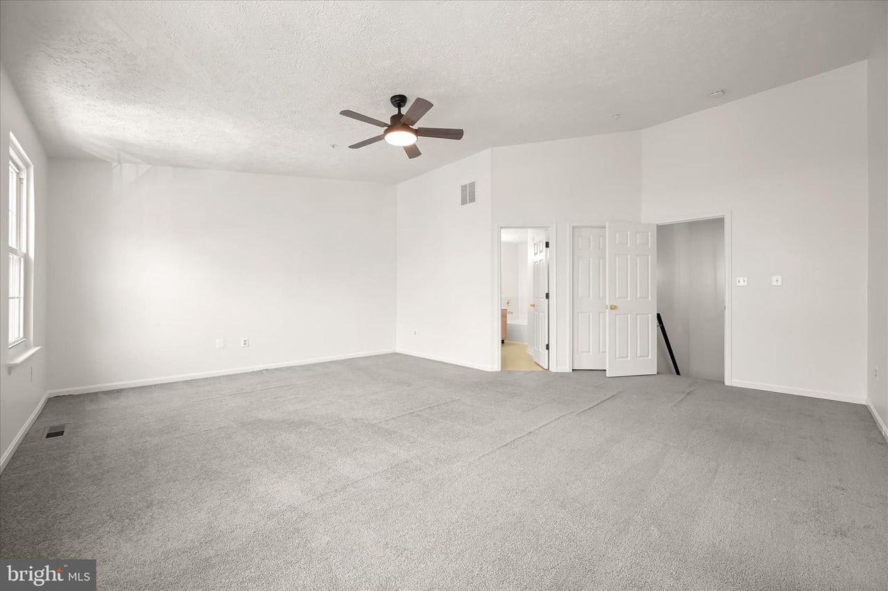 Building Photo - 8834 Goose Landing Cir