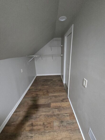 Building Photo - 311 Fountain St