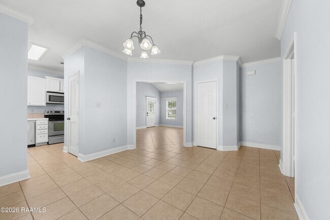 Building Photo - 128 Bottle Brush Ln