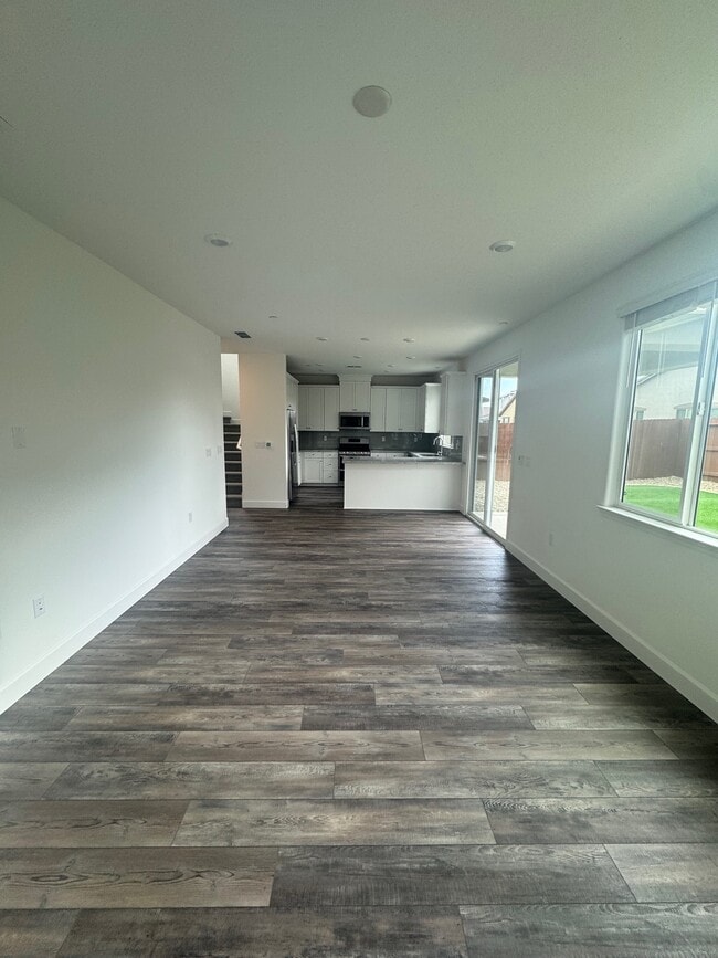 Building Photo - 4041 Flathead Dr