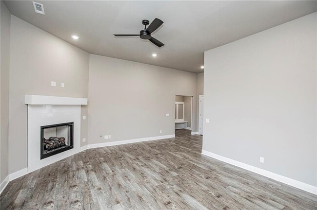 Building Photo - 1249 Seay Cir