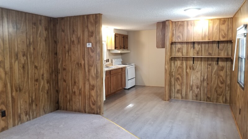 Building Photo - 109 Birdie Dr