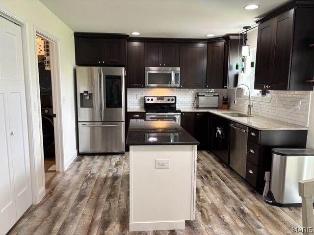 Building Photo - 2617 Lauren Lake Dr