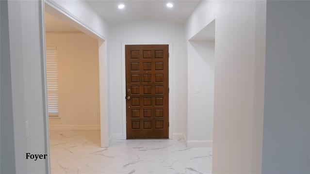 Building Photo - 2300 Monticello Cir