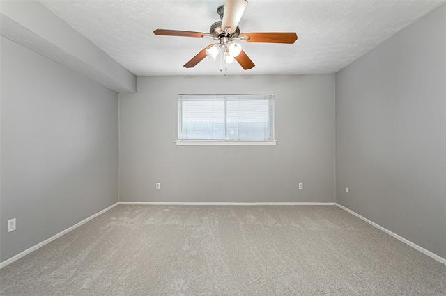 Building Photo - 10248 Regal Oaks Dr