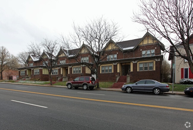 Building Photo - University Hall