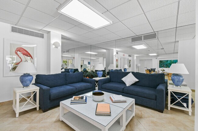 Building Photo - 2780 S Ocean Blvd