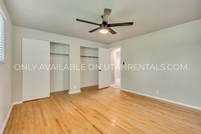 Building Photo - 786 E 350 N