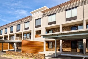 Building Photo - Roe 107