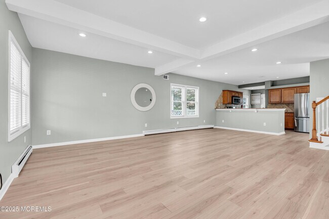 Building Photo - 300 Lareine Ave