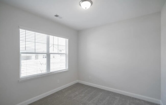 Building Photo - 7 Callen Oak Wy