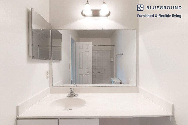 Building Photo - 10608 Kitty Pozer Dr