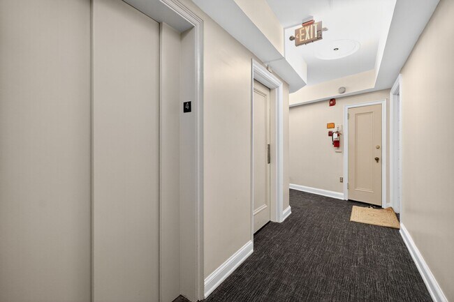 Building Photo - 2100 19th St NW