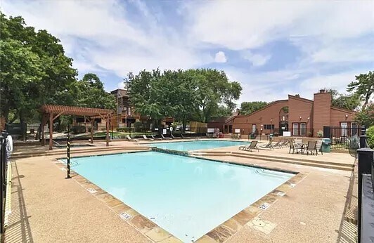 Building Photo - 2311 Basil Dr