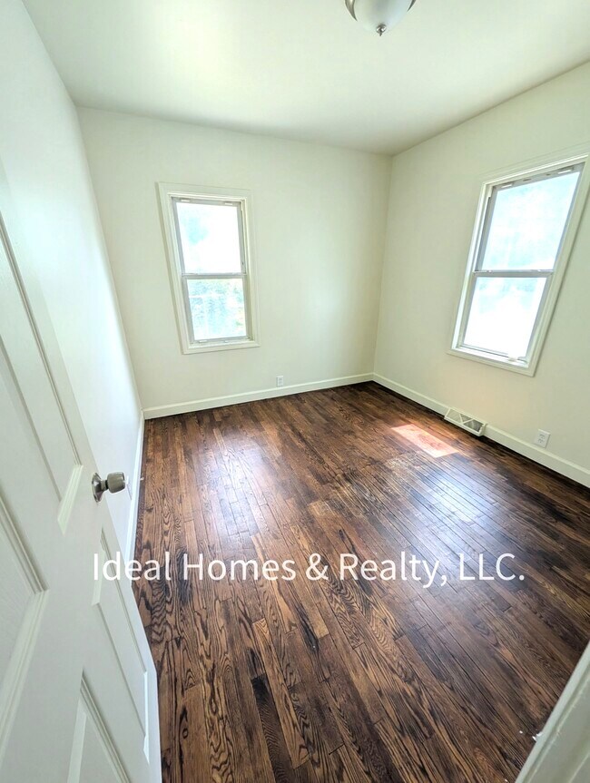 Building Photo - 1123 Ida Ave